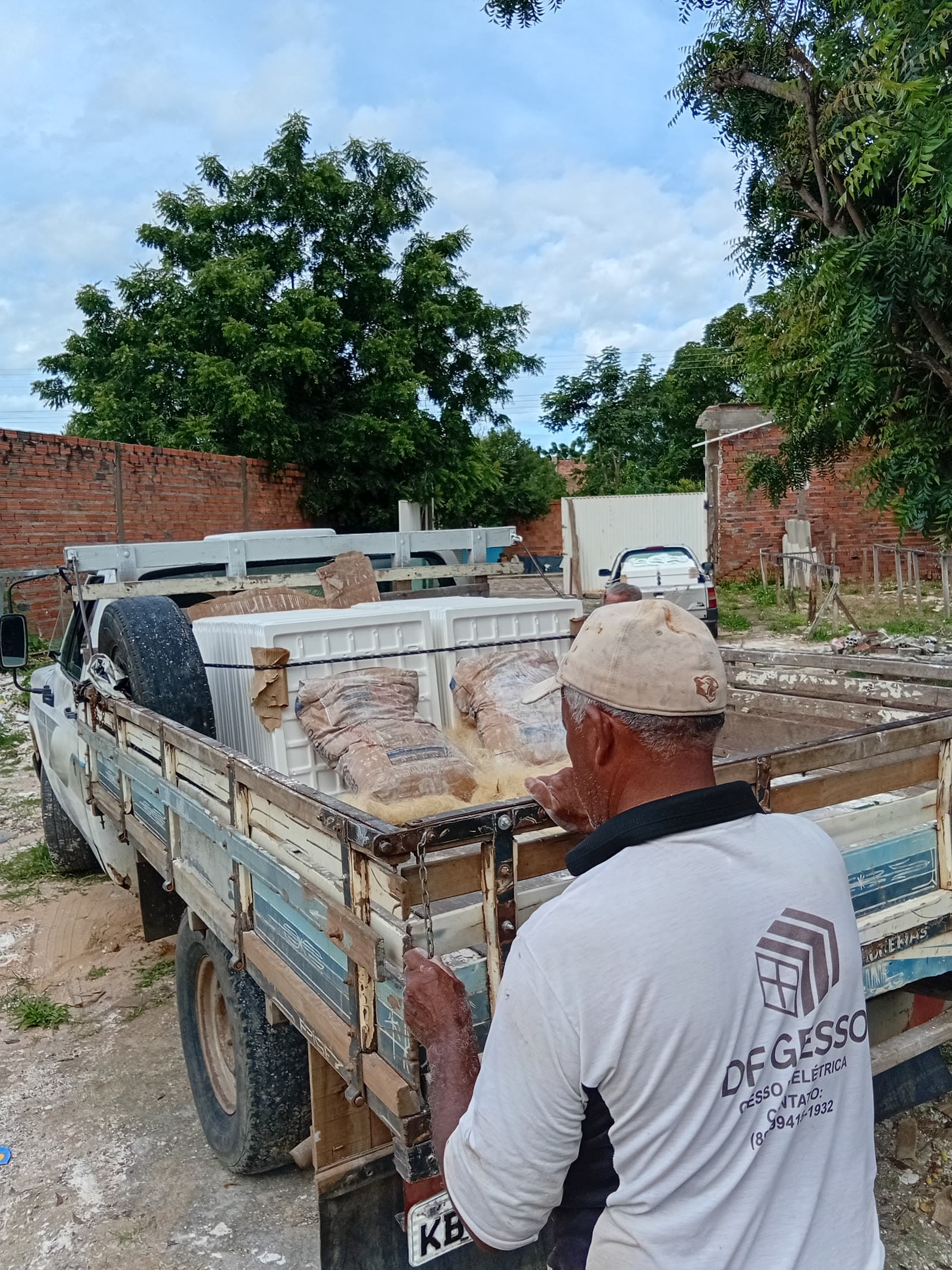 Entrega de placas de gesso