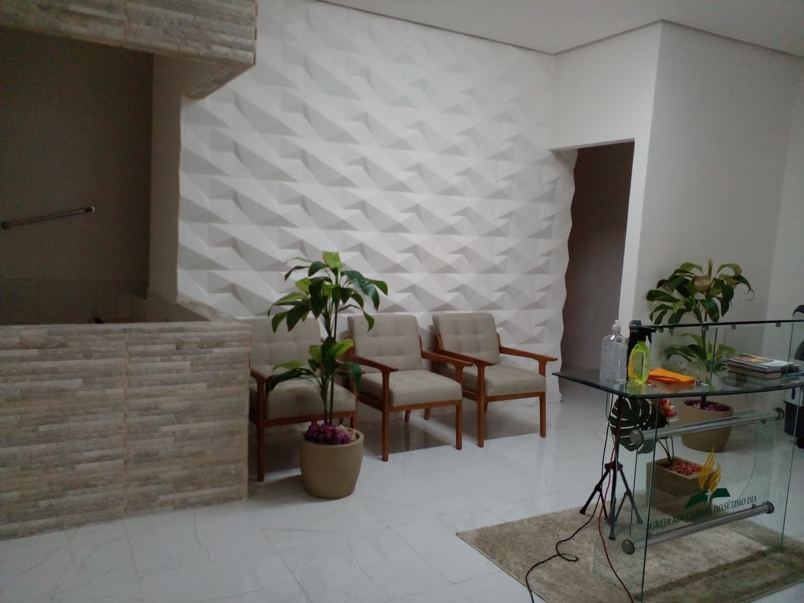 Revestimento 3D em sala de espera