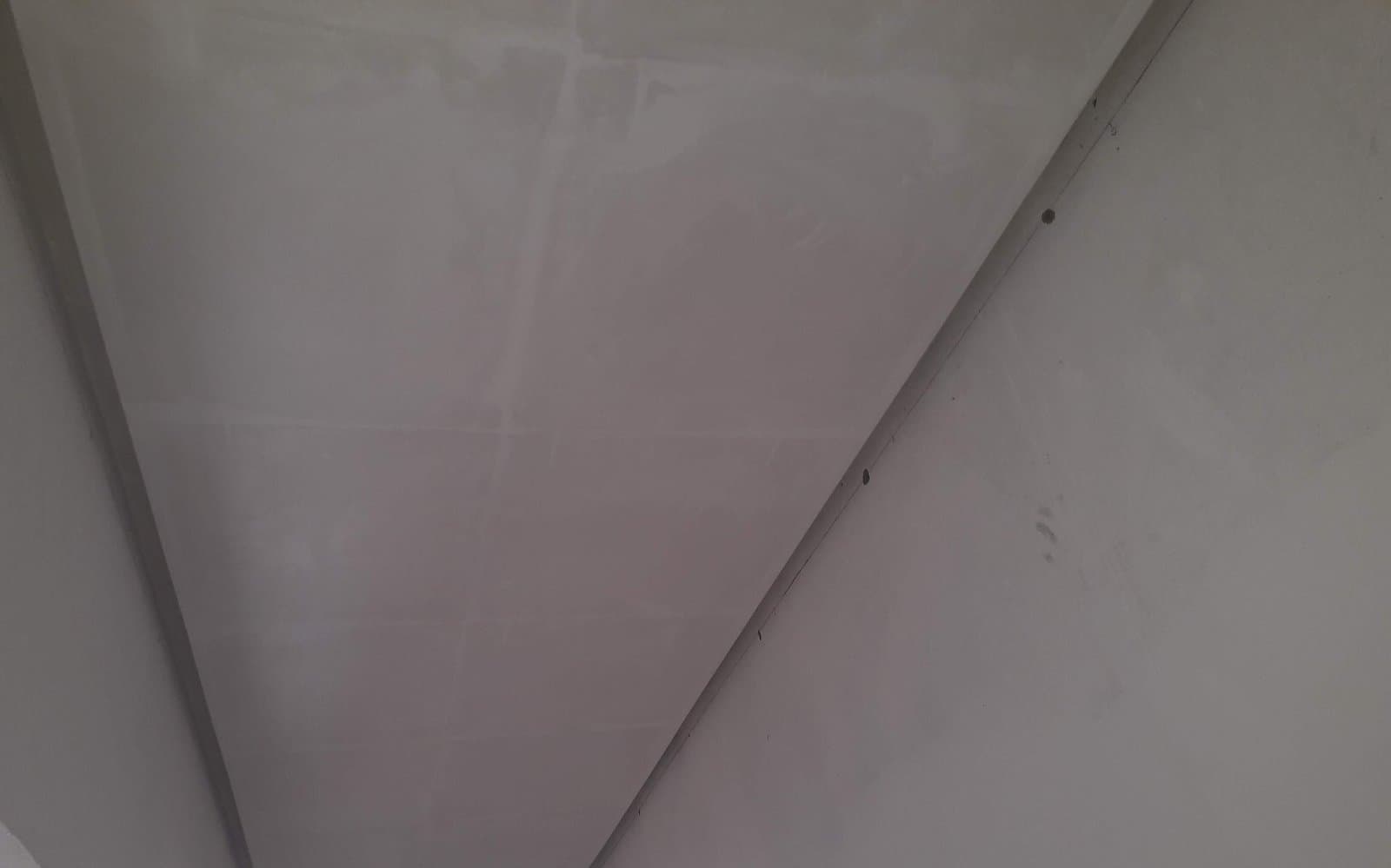 Detalhe de emenda de forro de gesso, obra real da DF Gesso